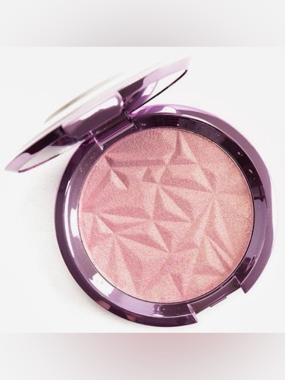 Becca Prismatic Amethyst Highlighter BNIB.